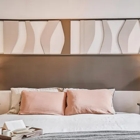 - 3 Et Balcon A Trocadero * Paris