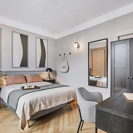 - 3 Et Balcon A Trocadero Paris