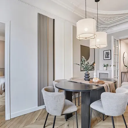 - 3 Et Balcon A Trocadero Apartment