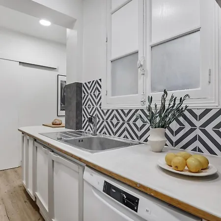 - 3 Et Balcon A Trocadero *