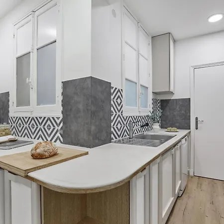 - 3 Et Balcon A Trocadero *